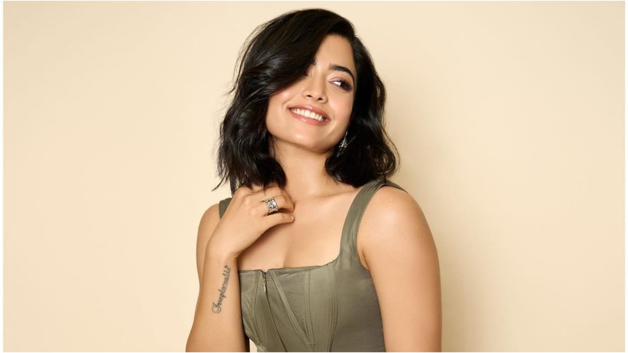 Rashmika Mandanna got lovely gift of flower bouquet after shooting of movie Sikandar shared bts pictures