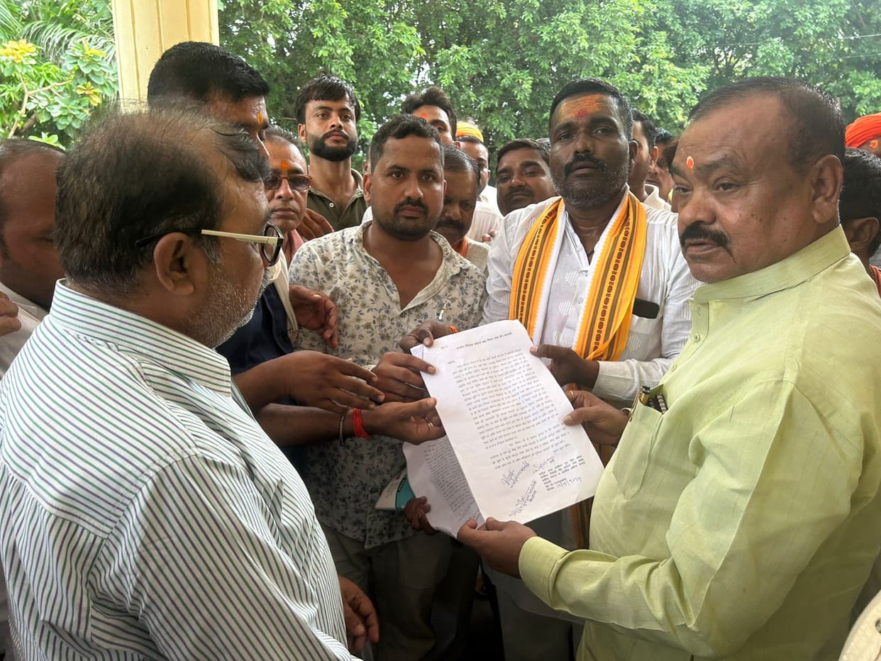 Sharavasti: mazar was built in regulated area, Hindu organisation protests.