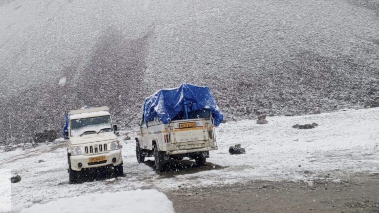 Himachal Weather: Snowfall on the peaks of Kinnaur, clouds rained in Dharamshala and Kalpa, know the weather f