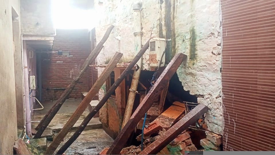 Heavy rains Roads closed due to waterlogging, dilapidated houses collapsed up Schools up to 12th closed