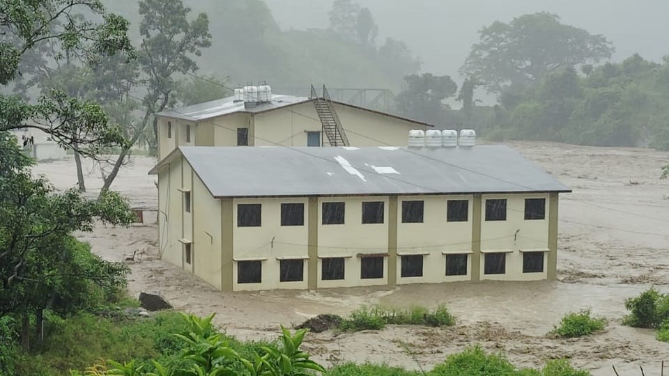 Amori Degree College in danger due to rise of Kwarala river Champawat