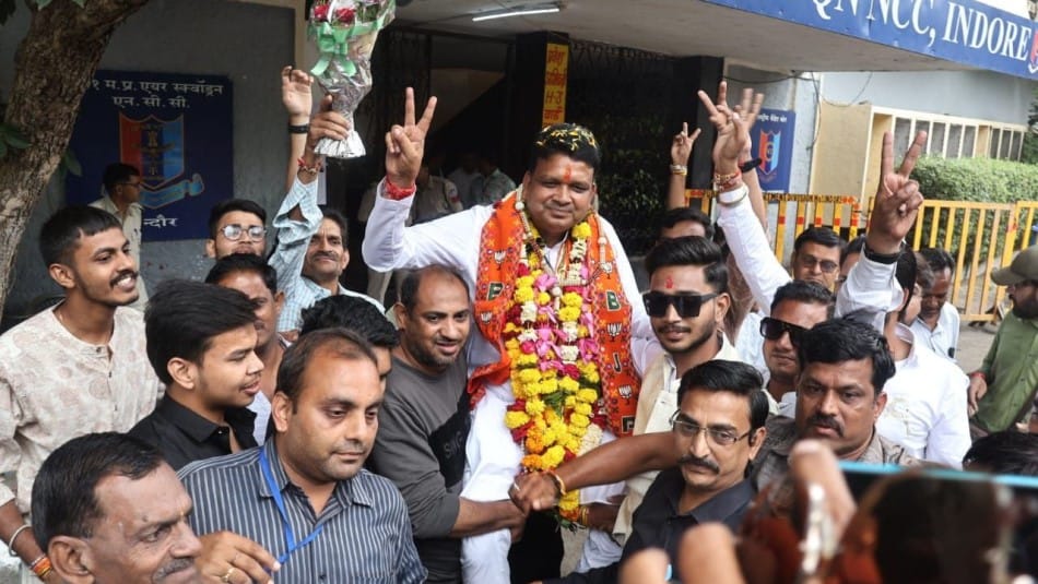 indore news bjp congress nagar nigam byelection result