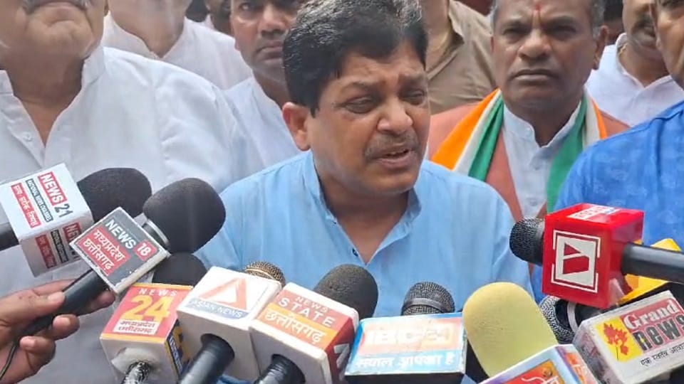 Congress investigation committee reached Central Jail accused Satnam Sena and police of forcing signatures in