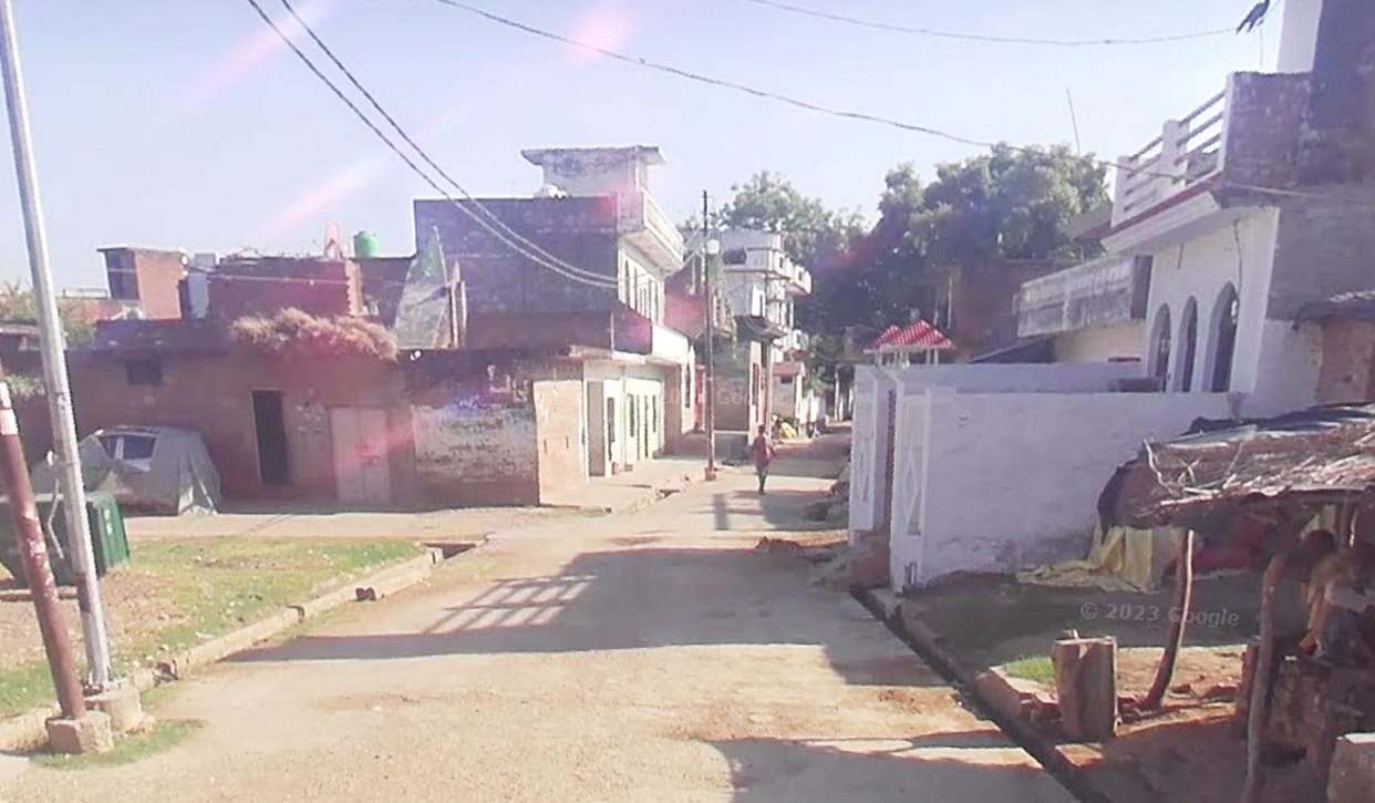 Fatehpur Conversion, Umar has been leader of Muslim educational institutions, used to fund many institutions