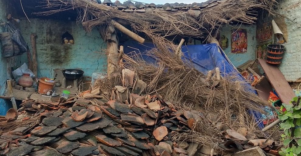 kutcha house collapsed, woman injured after being buried under debris, admitted to hospital