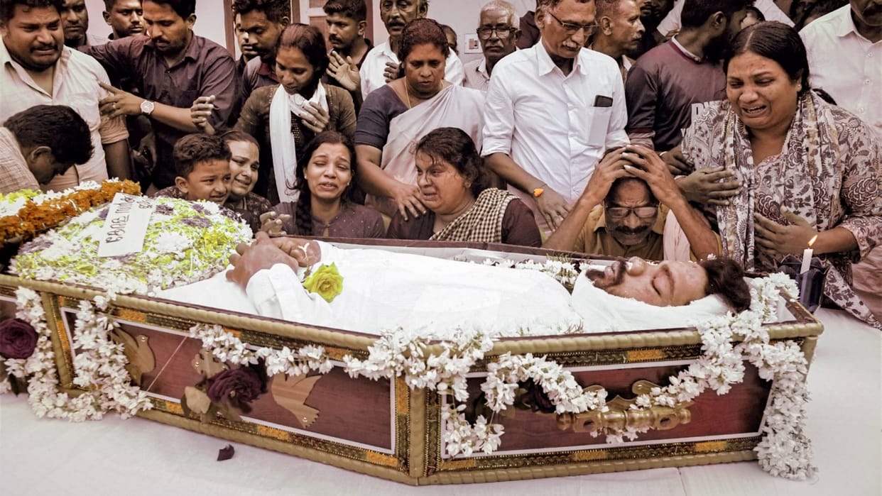 Kerala bids tearful adieu to Jenson, selfless fiance who stood by lover in tragedy