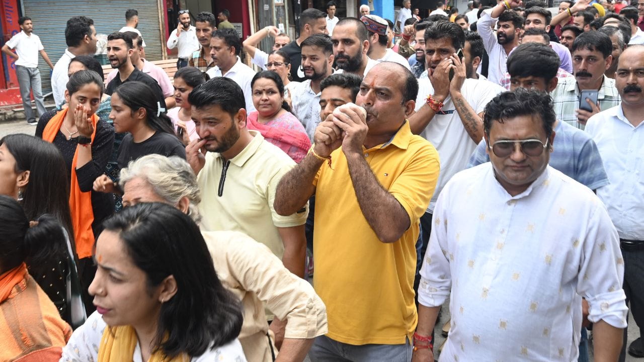 Controversy Over Mandi Masjid Water Cannon Heavy Police Force Hanuman Chalisa On Road