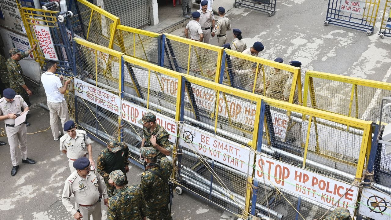 Controversy Over Mandi Masjid Water Cannon Heavy Police Force Hanuman Chalisa On Road