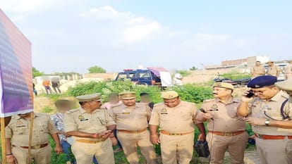Property of Mafia Atiq Ahmed found in Naini, police confiscated it.