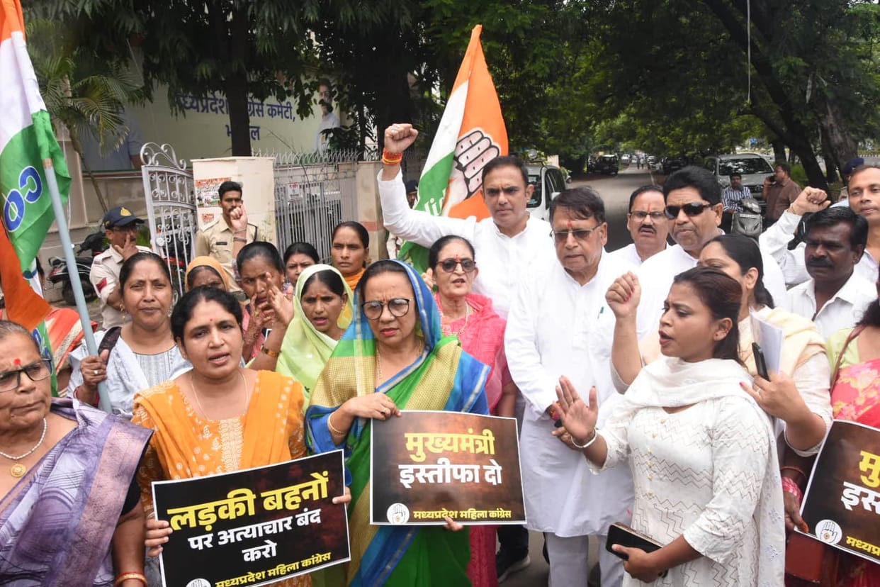 Mahila Congress protests in Bhopal over Indore gang rape case, demands action against the culprits