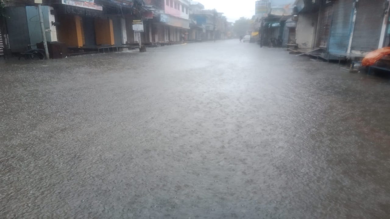 water level of Sharda river increased flood alert in Pilibhit