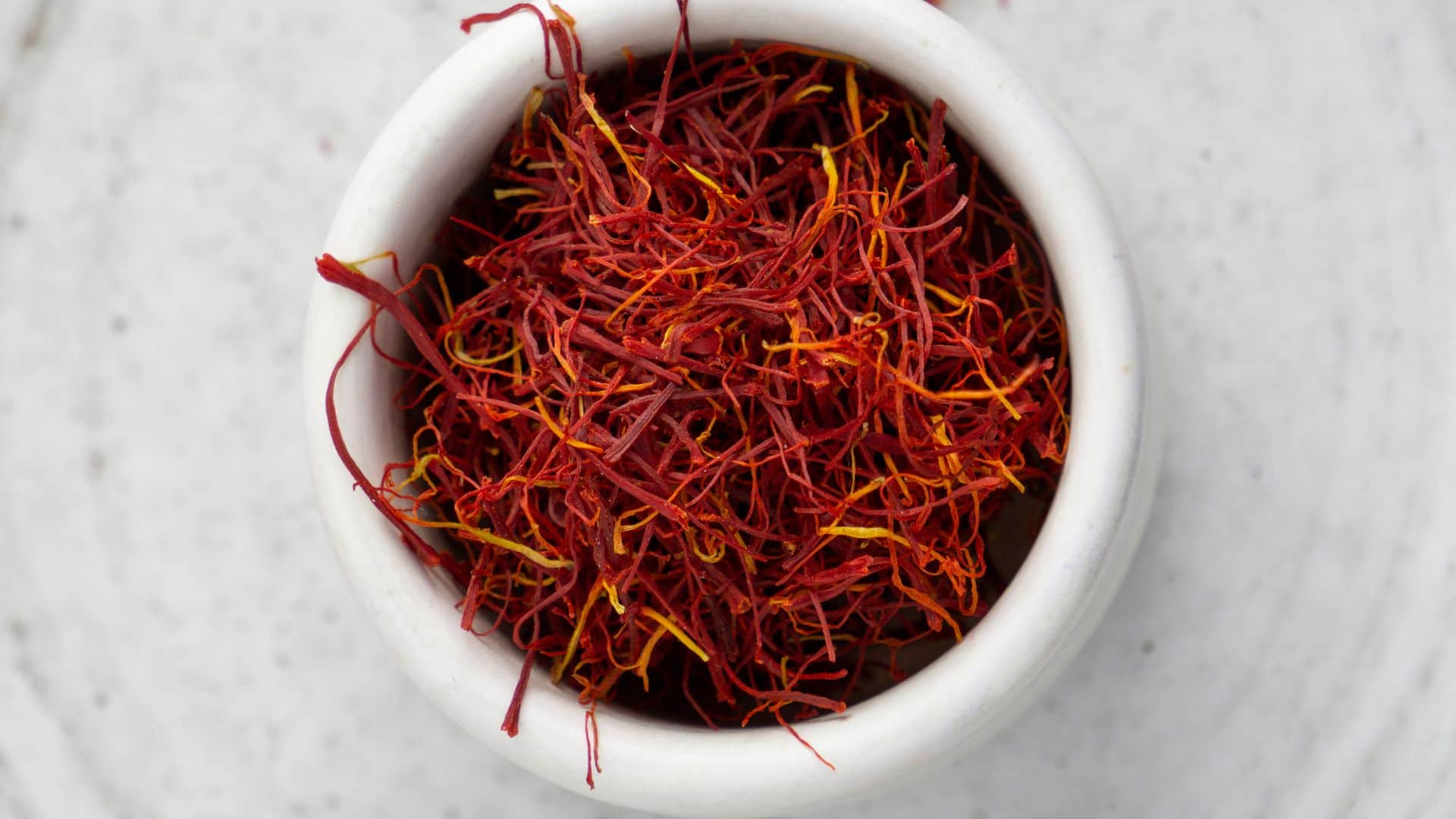 What Is Saffron kesar and Why Is It Worlds most expensive spice news in hindi