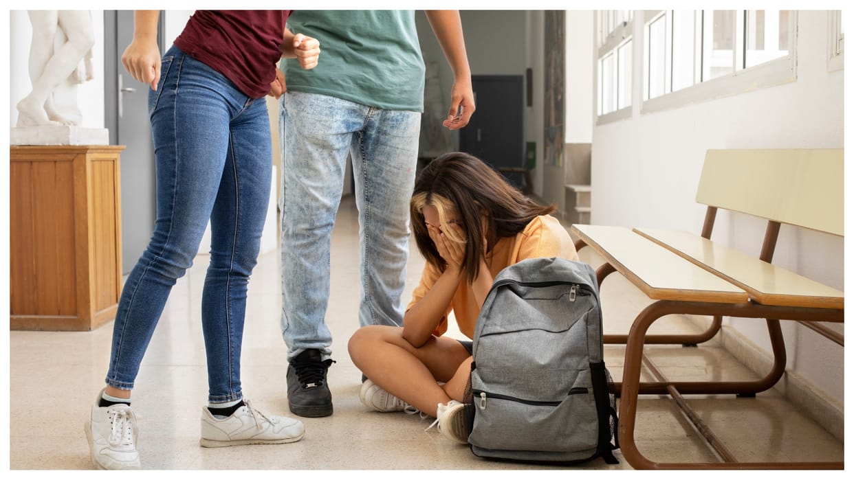 Scolionophobia Fear of School in children know What is scolionophobia and its causes