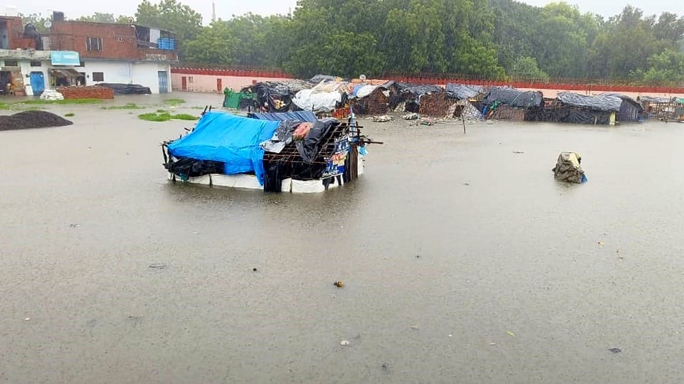 258 mm rain in Aligarh, the city became an island