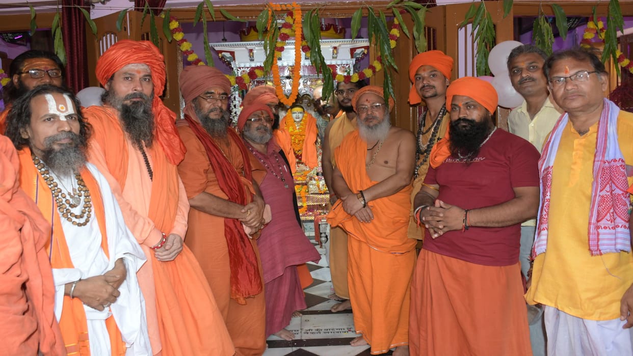 Saints prayed for the safe completion of Maha kumbh, sadhus of all 13 Akharas participated
