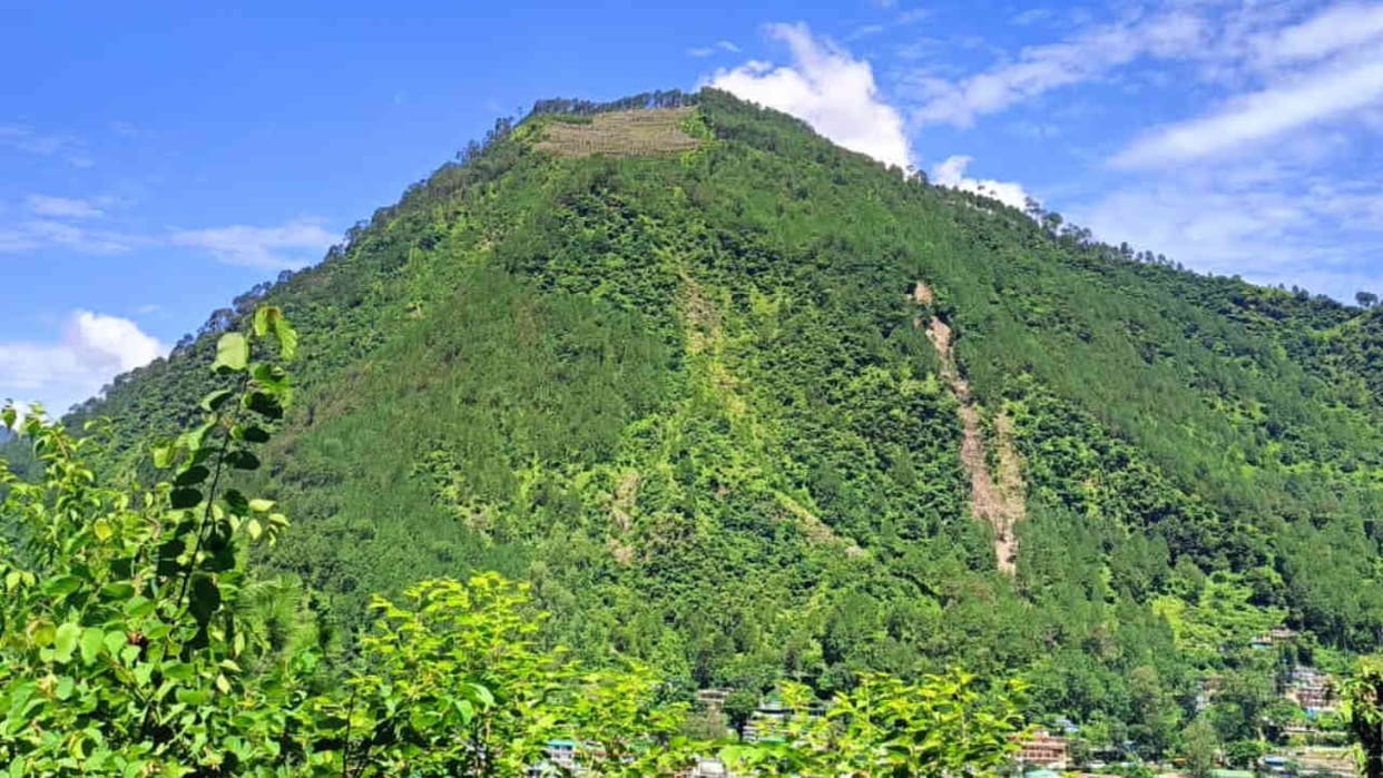 Trekker from East Delhi dies on Dodital trek Uttarkashi Uttarakhand news in hindi