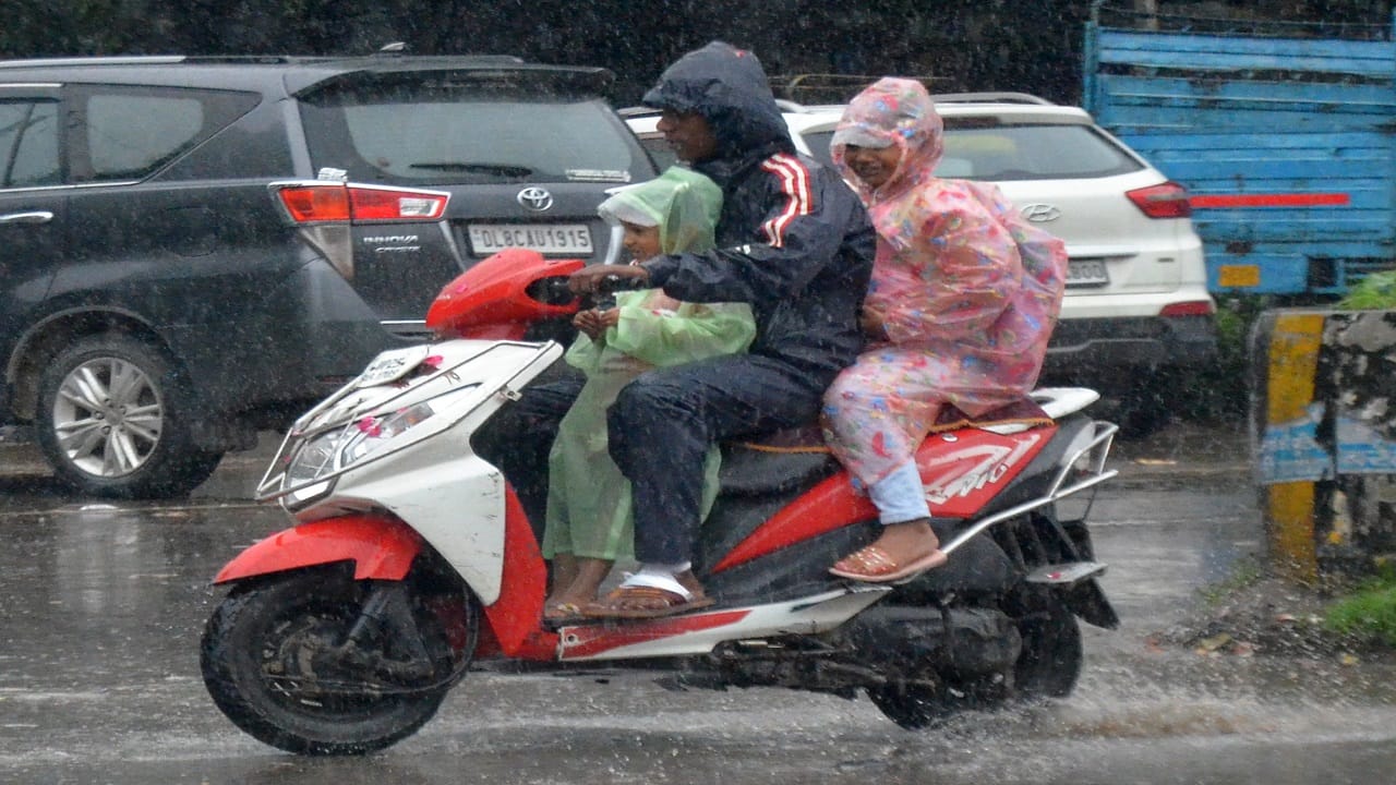 Bareilly Weather update few spells of rain will remain for the next three days