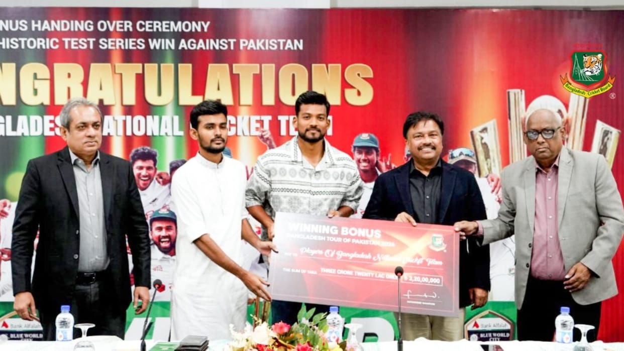 Bangladesh: Bangladesh interim government gives reward to cricket team for historic test win over Pakistan
