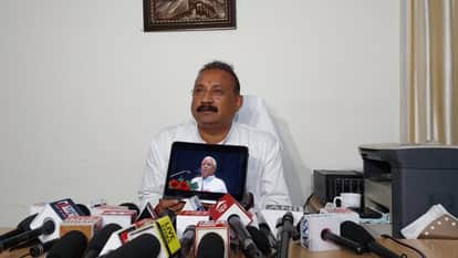 मंत्री अशोक चौधरी ने दिखाया सबूत।