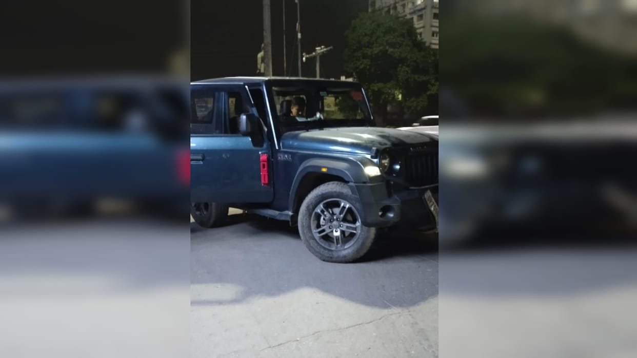 Drunk, uncontrolled Thar driver dragged the bike for 500 meters, life narrowly escaped.