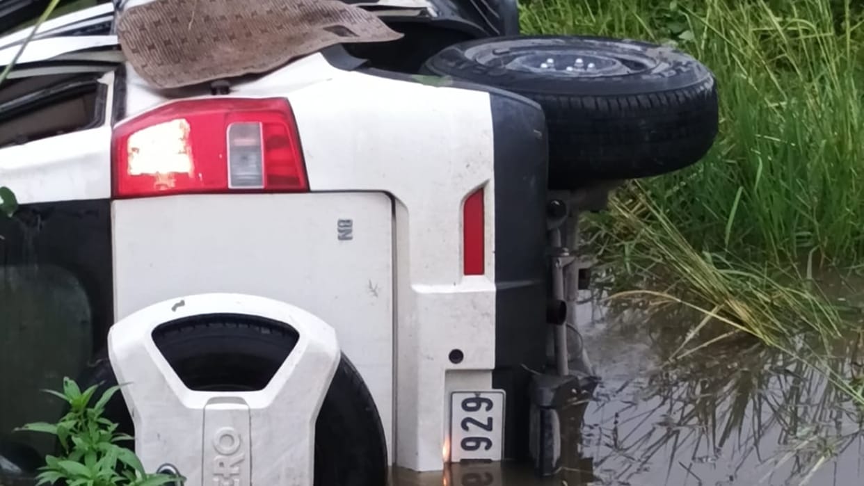 father returning with his missing son died after his car overturned four people were injured