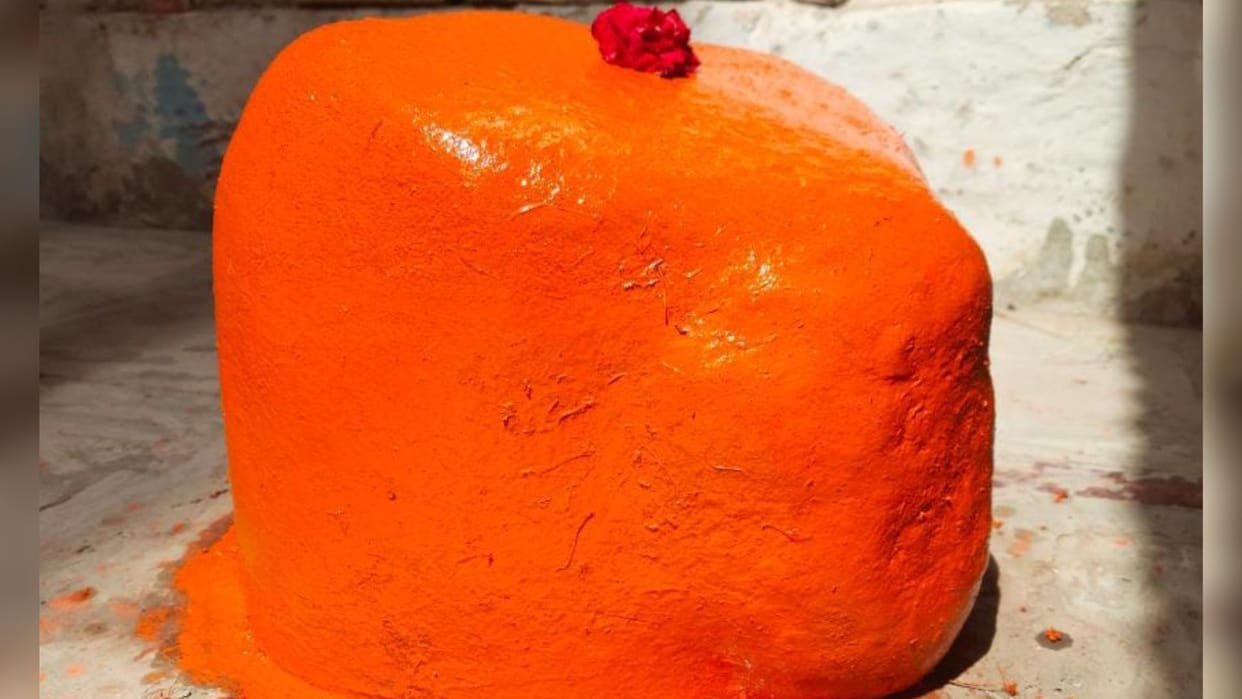 Three feet tall Mahabaleshwar Mahadev came out after 30 years in Kashi