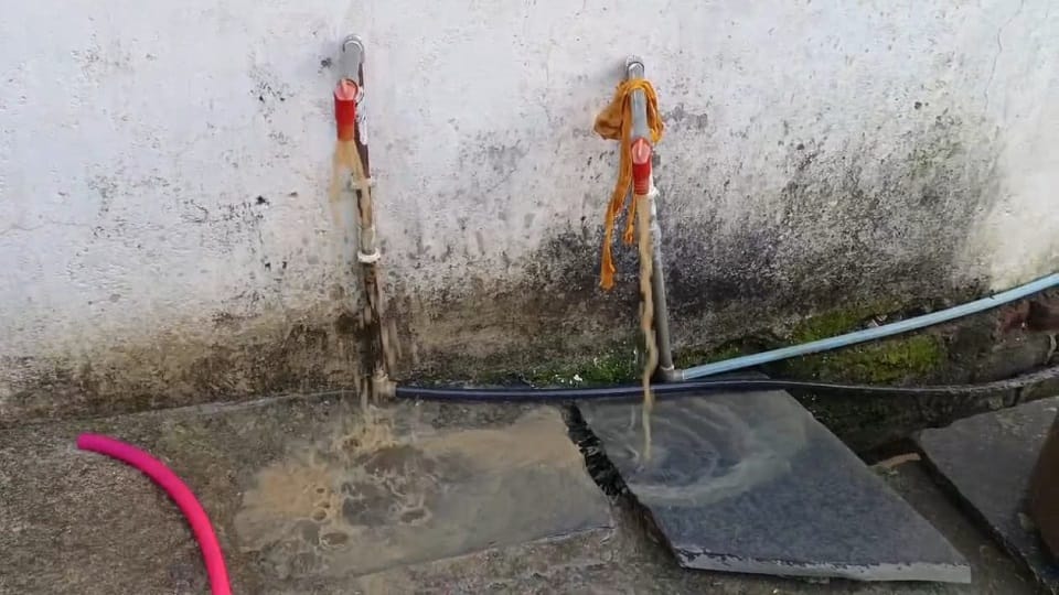 City residents have been drinking dirty water for a month city youth launched a poster campaign in Balod