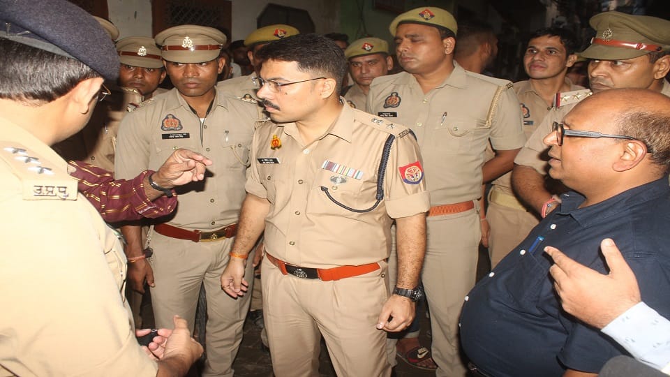 Meerut: Three-storey building collapsed in rain, 15 people buried under debris, 10 died, see photos