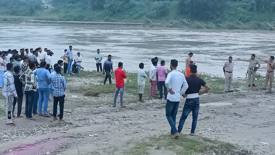Rampur: Four teenagers who came to immerse Ganpati idol drowned, one was saved by a diver, three missing