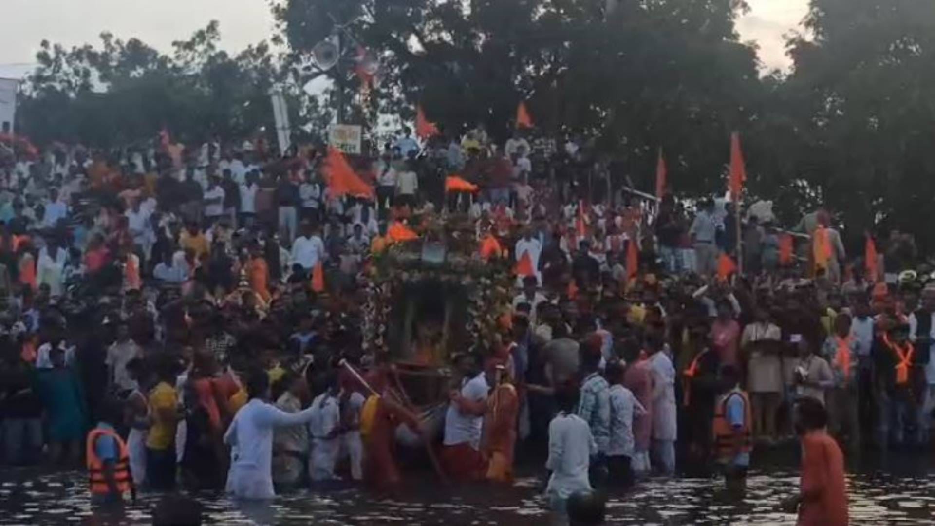 Dewas Narasimha 7.5 kg stone idol floated in river three times believed that there happiness and prosperity