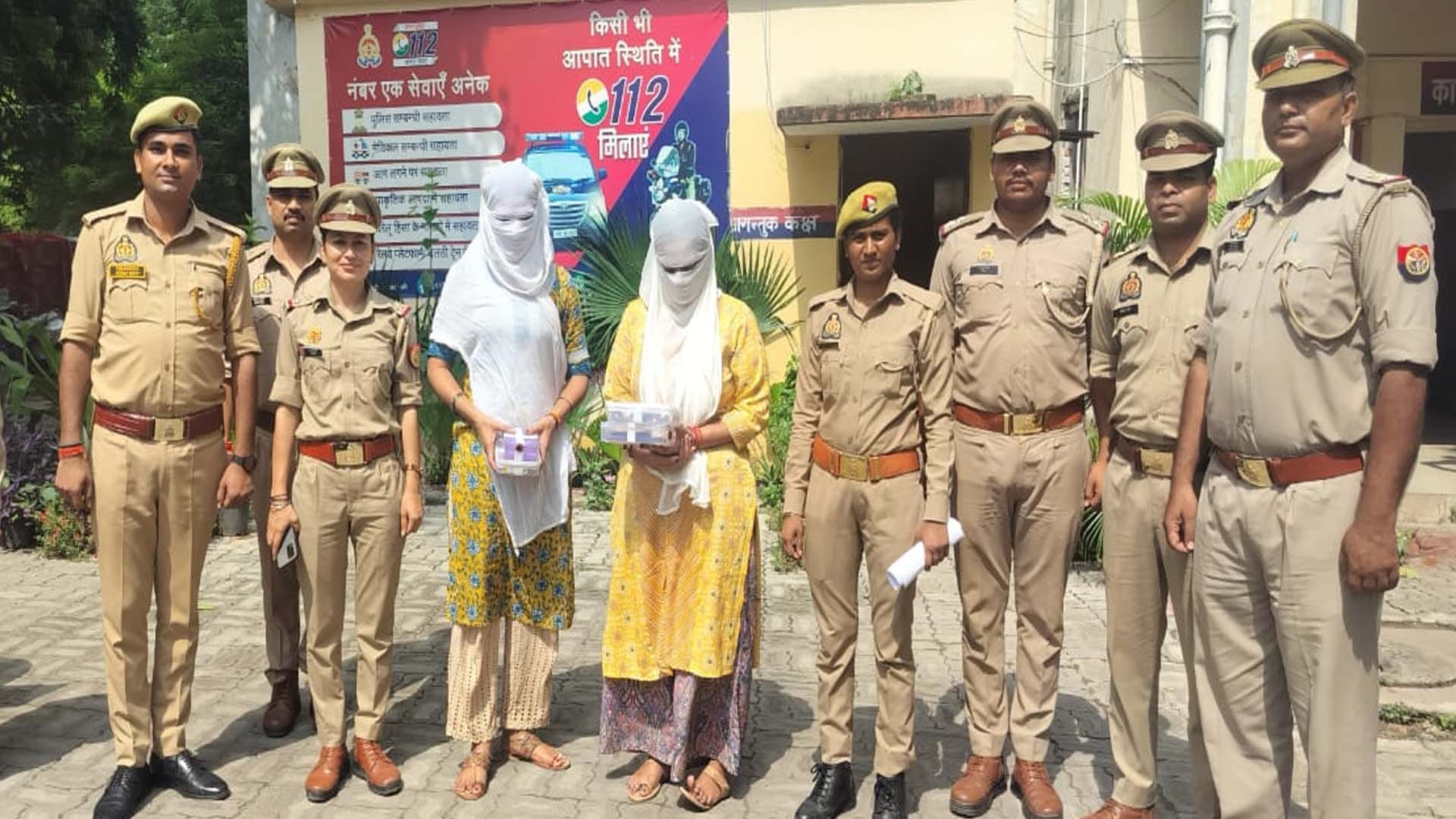 Kanpur: Police caught two women members of an interstate gang of thieves and pickpockets