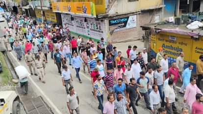 सुन्नी में हिंदू संगठनों का प्रदर्शन