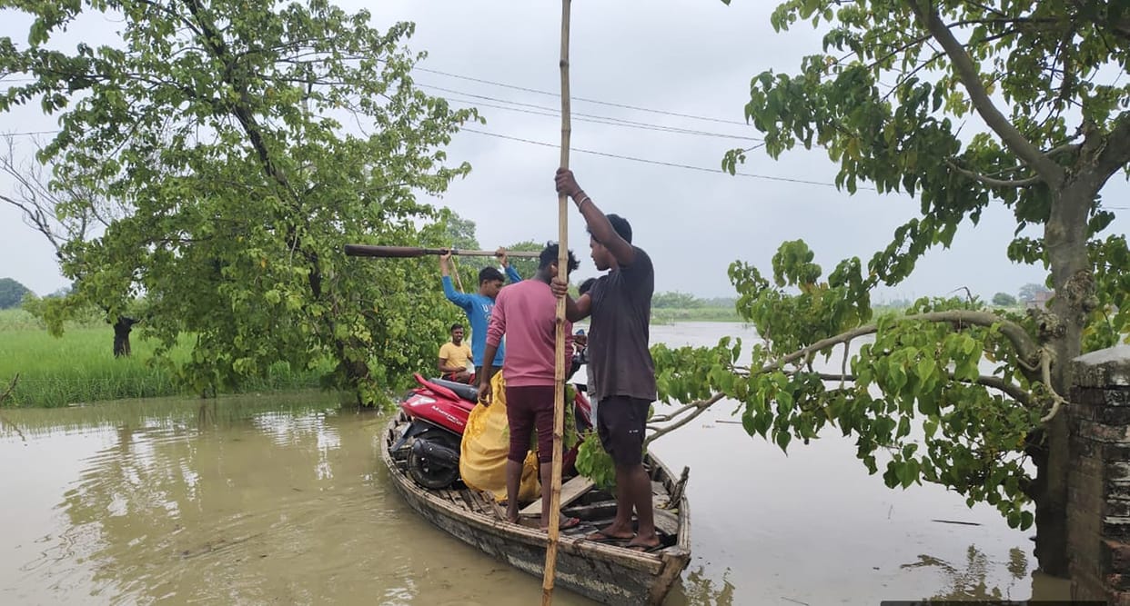 UP: 36 villages in 11 districts affected by floods, Saryu in spate again, warning of heavy to heavy rainfall i