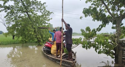 यूपी: 11 जिलों के 36 गांव बाढ़ से प्रभावित, सरयू फिर से उफान पर, इन जिलों में भारी से भारी बारिश की चेतावनी UP: 36 villages in 11 districts affected by floods, Saryu in spate again, warning of heavy to heavy rainfall i
