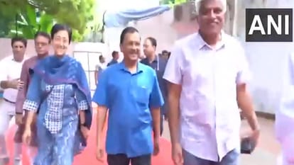 Arvind Kejriwal: AAP कार्यालय पहुंचे सीएम अरविंद केजरीवाल, कार्यकर्ताओं को करेंगे संबोधित Delhi CM Arvind Kejriwal addressed workers at AAP office