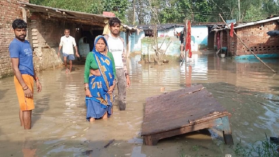 Bareilly Flood Bahgul river wreaks havoc in Mirganj, flood water enters villages