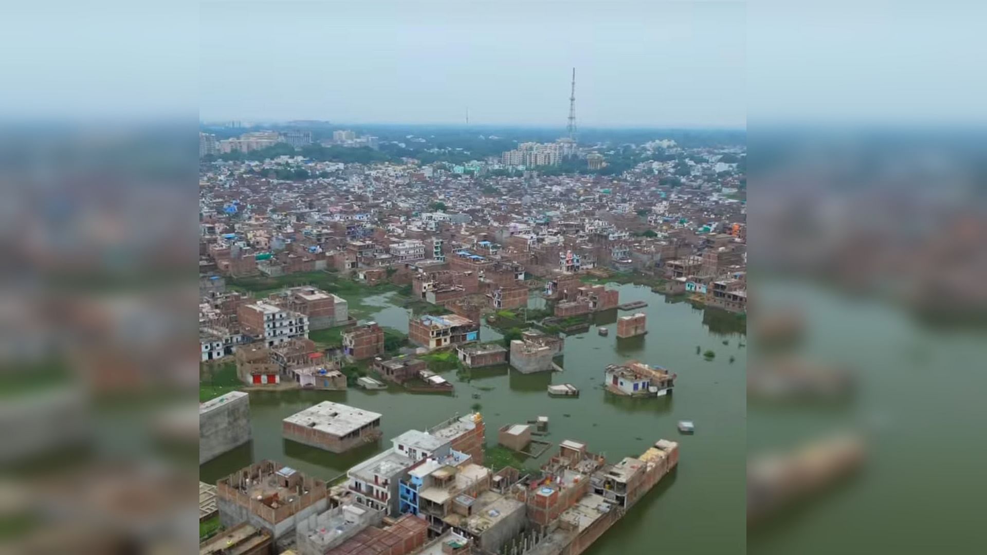 Prayagraj Flood Update: Ganga-Yamuna reached near danger mark, many localities in alluvial areas submerged