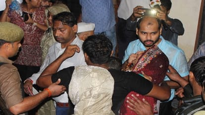 Accident in Meerut: Three-storey house collapsed, 14 people under the debris; 10 died, CM took cognizance