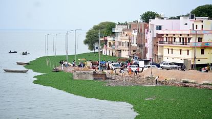 Prayagraj Flood Update: Ganga-Yamuna reached near danger mark, many localities in alluvial areas submerged