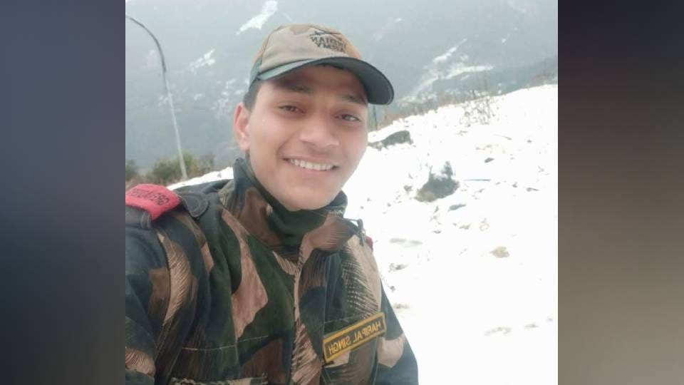 Army personnel died in road accident in Agra