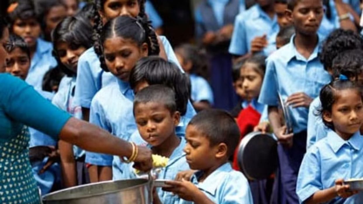 MDM bad state in basic schools menu and standards not followed in varanasi
