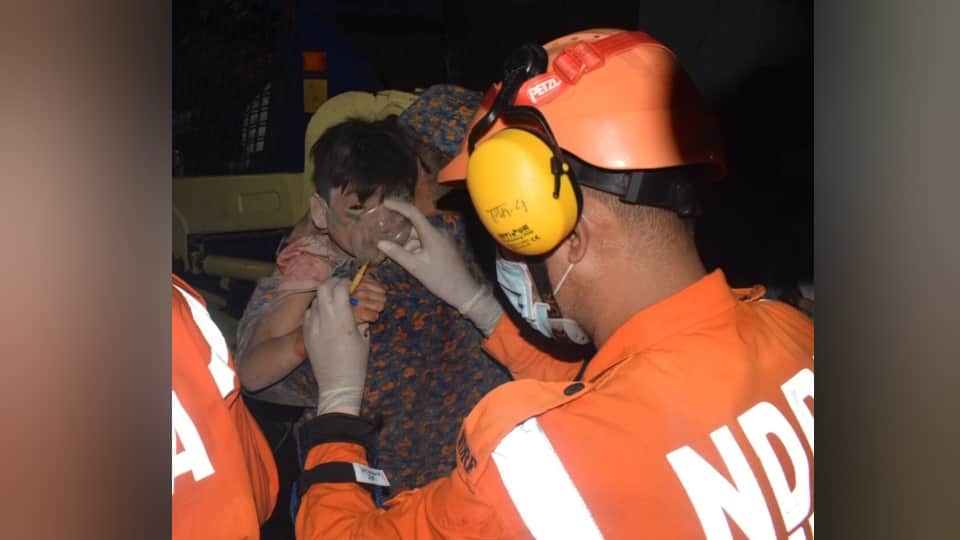 Meerut Building Collapse Narrow streets, rain and less resources became obstacles in rescue see photos