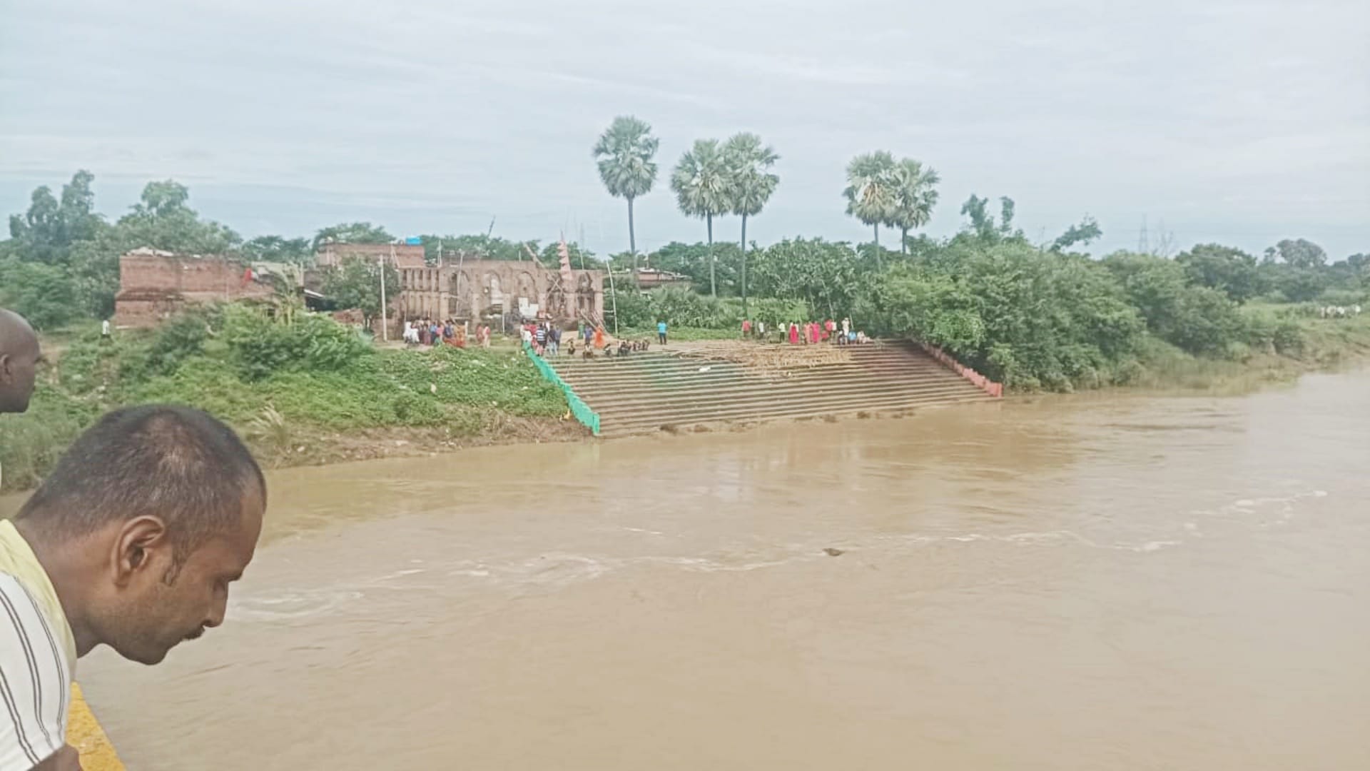 Nalanda: Three people drowned in Jirain river, couple and a child missing; Locals expressed anger