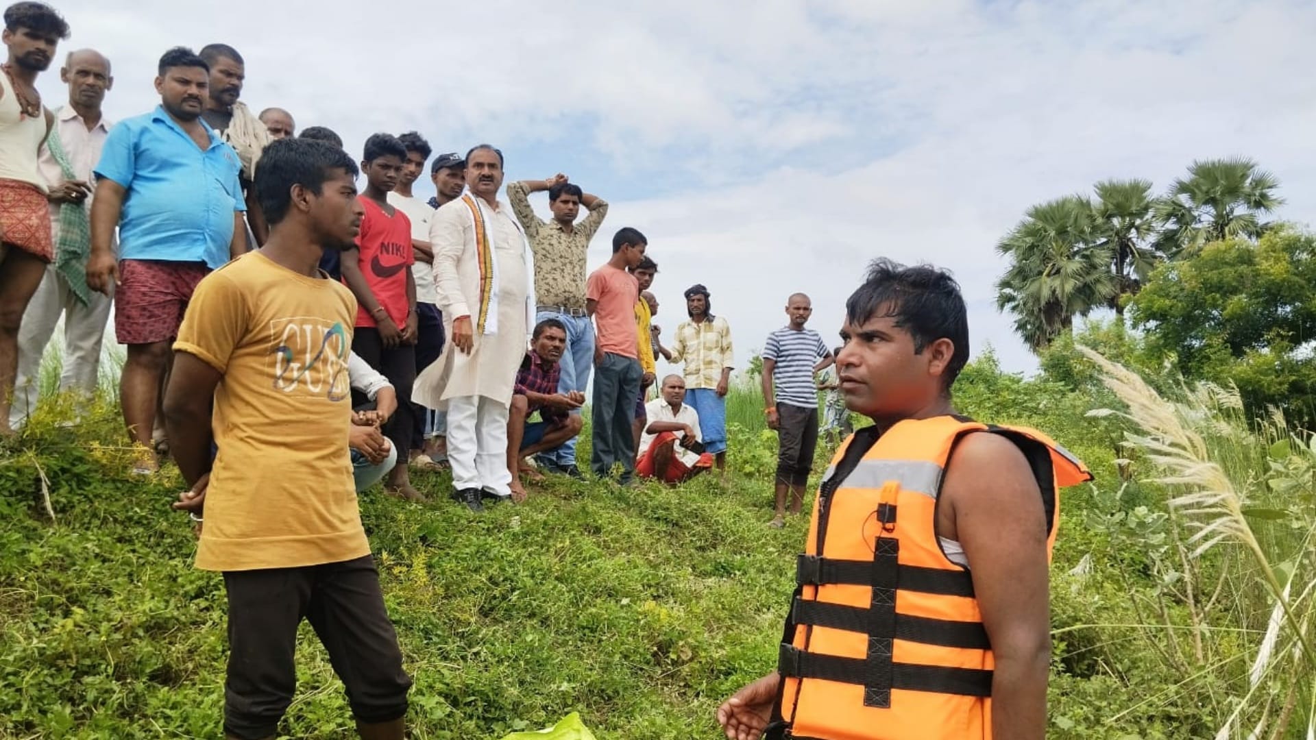 Nalanda: Three people drowned in Jirain river, couple and a child missing; Locals expressed anger