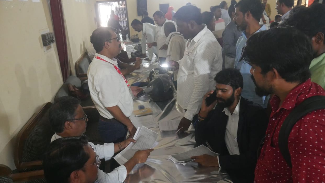 National Lok Adalat in varanasi Disposal of 2.62 lakh cases and recovery of 31.30 crore rupees
