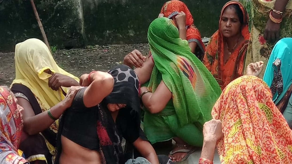 Kannauj: boy died after a plaque in school fell on him