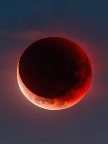 कुंभ राशि और गुरु के नक्षत्र में चंद्र ग्रहण