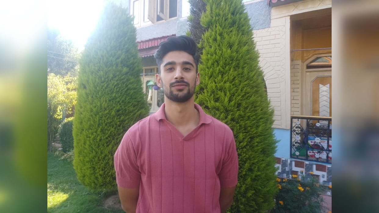 Jammu & Kashmir: Handwara's name elevated, Owais Manzoor becomes the first Air India pilot of Kupwara