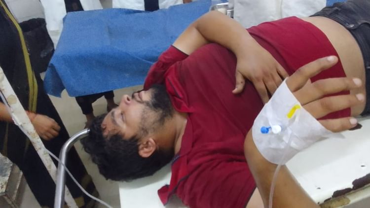 जौनपुर में बदमाशों का दुस्साहस: दिनदहाड़े दादी और पोते को मारी गोली, दोनों की हालत गंभीर