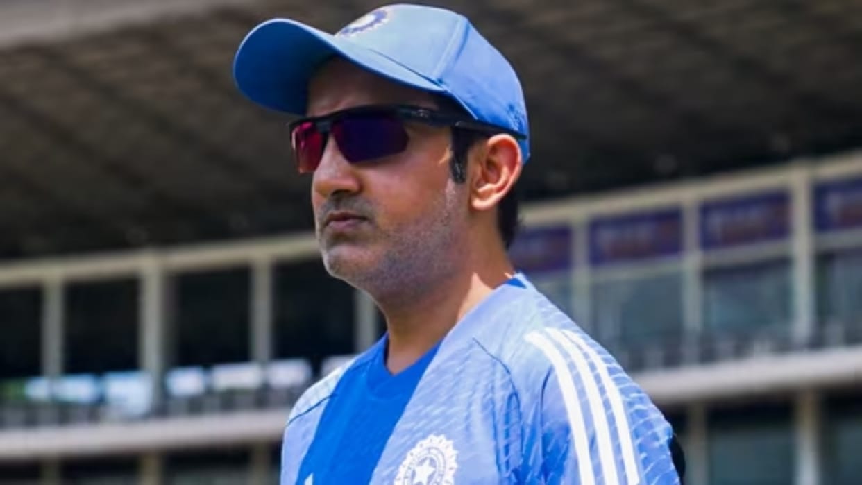 Michael Clarke backed Indian head coach Gautam Gambhir's aggressive approach to the Border-Gavaskar Trophy